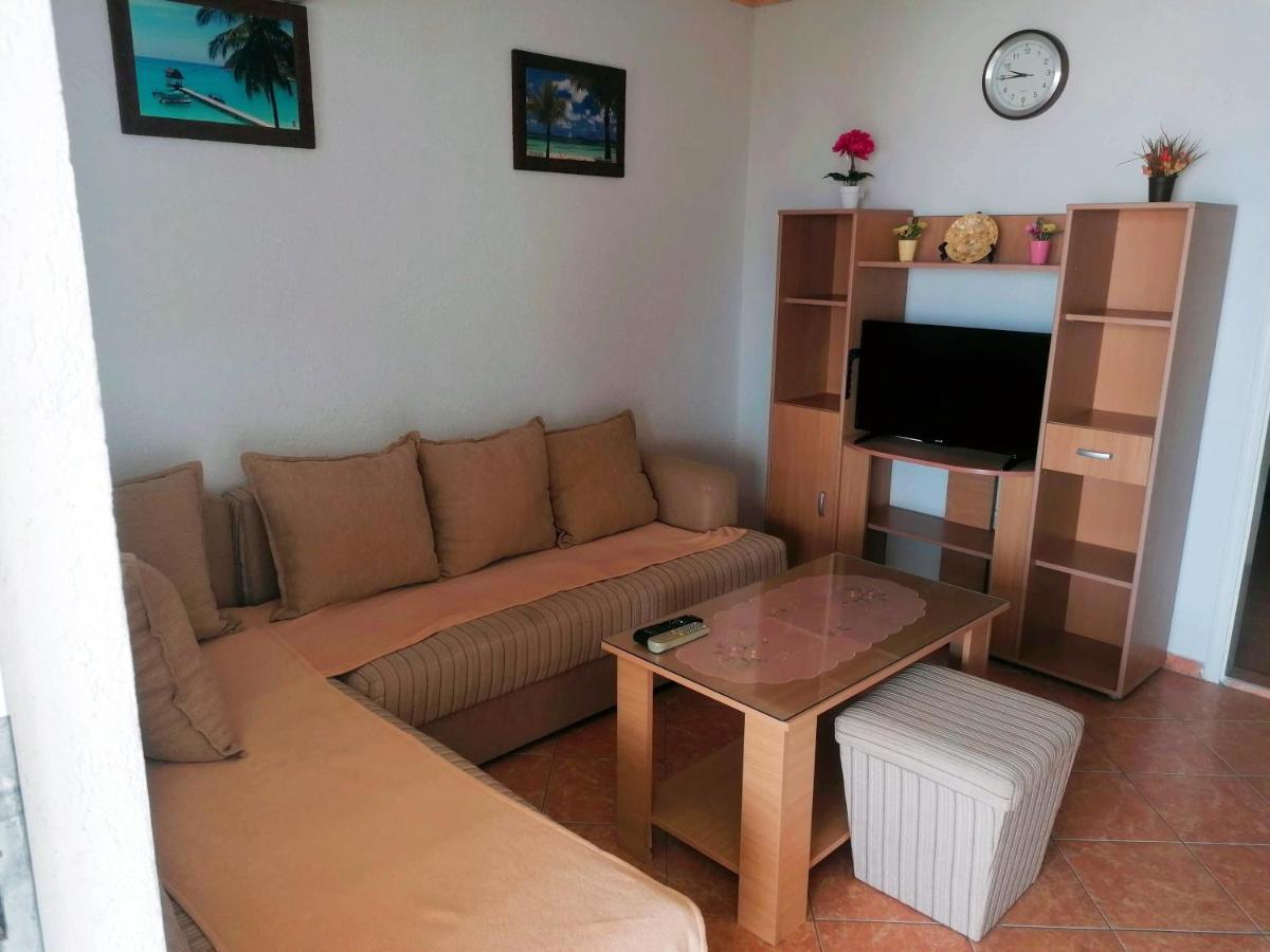 Apartmani Ljubica Utjeha Ngoại thất bức ảnh