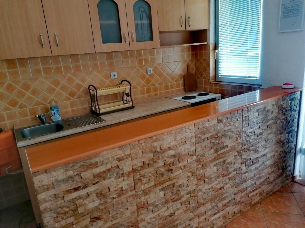 Apartmani Ljubica Utjeha Ngoại thất bức ảnh
