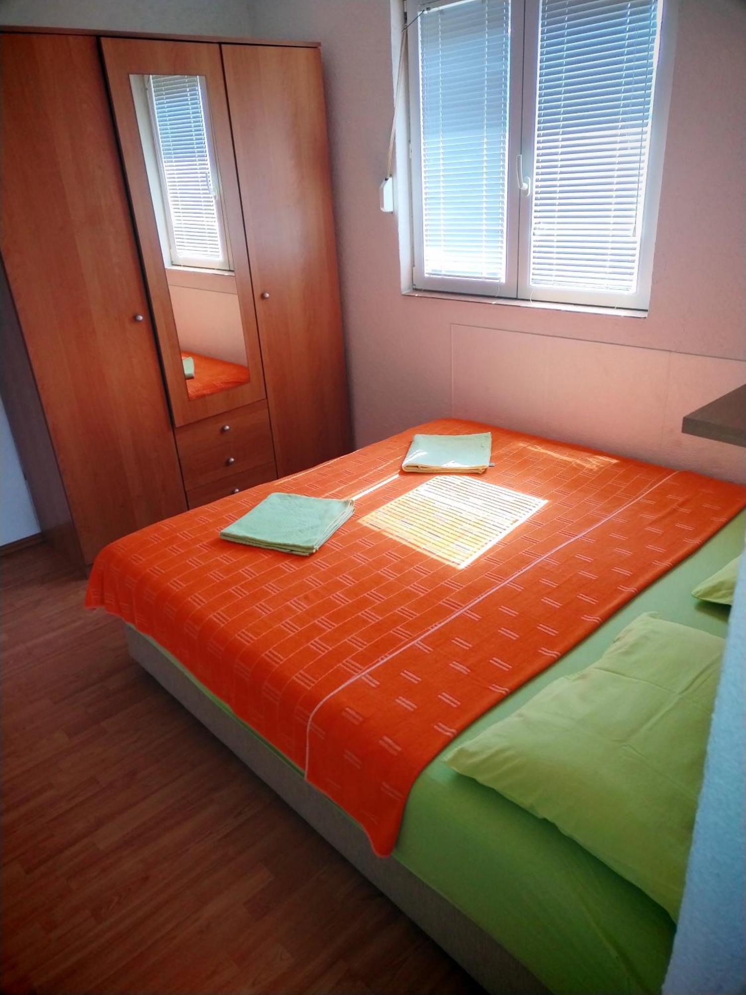 Apartmani Ljubica Utjeha Ngoại thất bức ảnh