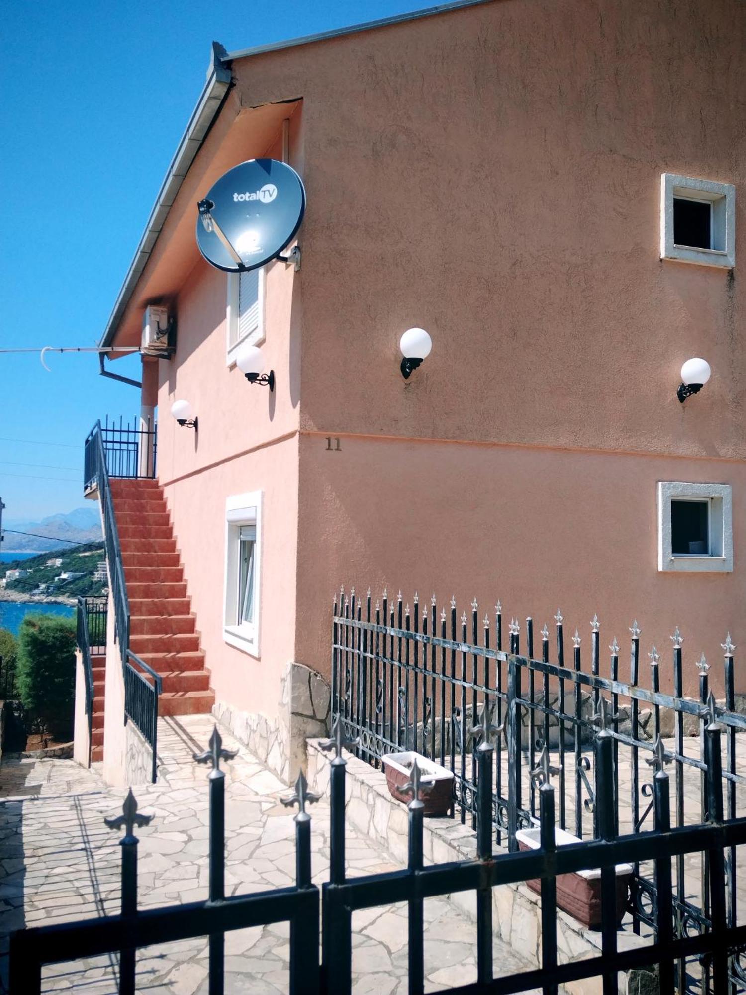 Apartmani Ljubica Utjeha Ngoại thất bức ảnh